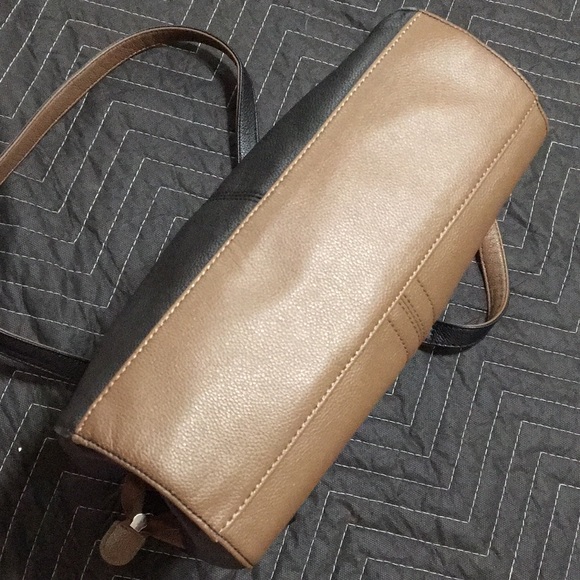 Stone Mountain purse 👜 - Picture 5 of 8